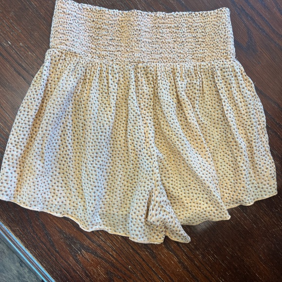 Aerie High Waist Shorts in Cream and Brown - Picture 4 of 5
